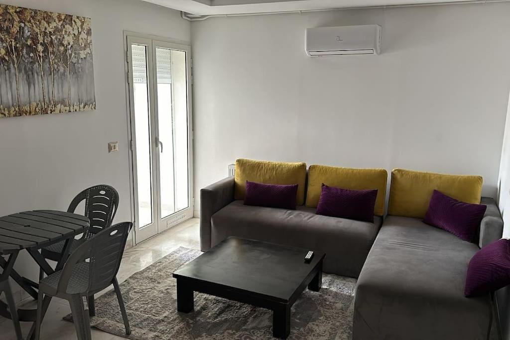 L'escale Aeroport Apartment